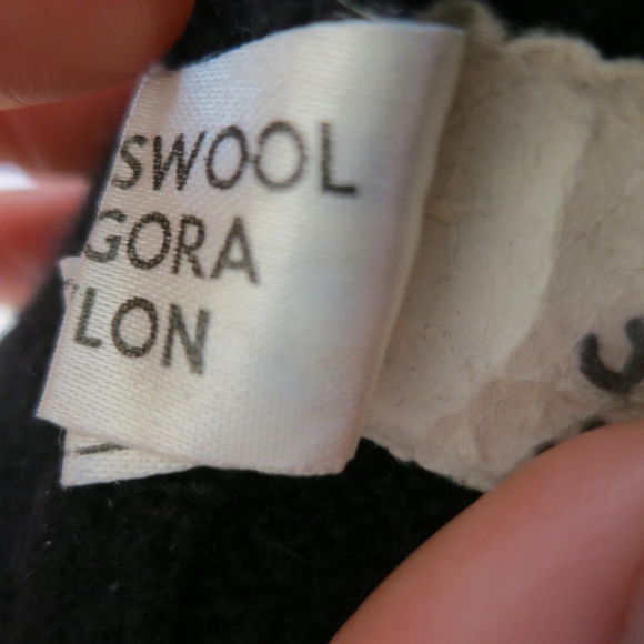 Vintage Clover 1980s Wool + Angora Black Sweater Red Gold Floral Embroidery Med - Picture 9 of 12